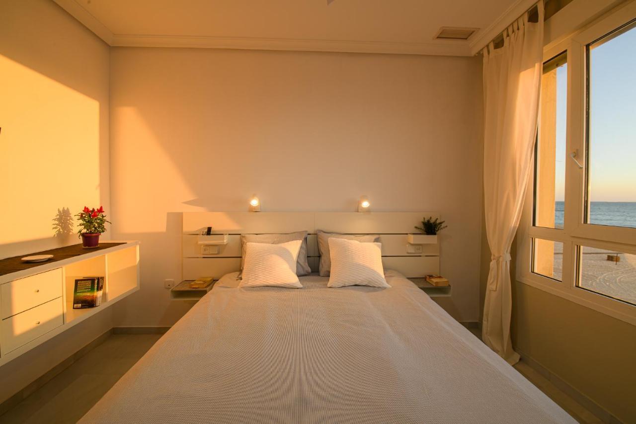 Preciado Apartamento Con Vistas Frontales Al Mar กาดิซ ภายนอก รูปภาพ