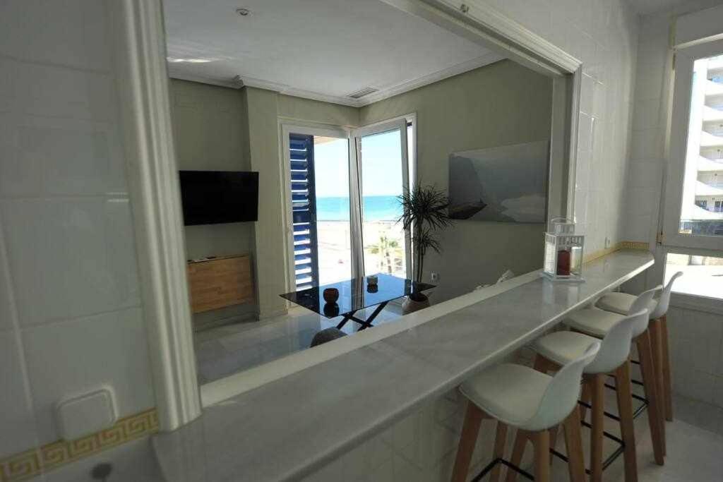 Preciado Apartamento Con Vistas Frontales Al Mar กาดิซ ภายนอก รูปภาพ